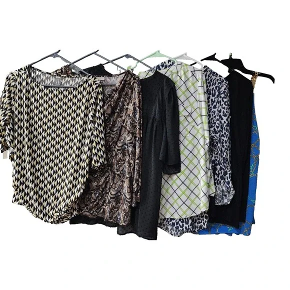 Bulk Lot 50 Pics Women's Allseason Wholesale Clothes Size L, XL, 1X - Picture 2 of 16